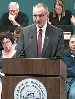Kent Ervin addressing legislature